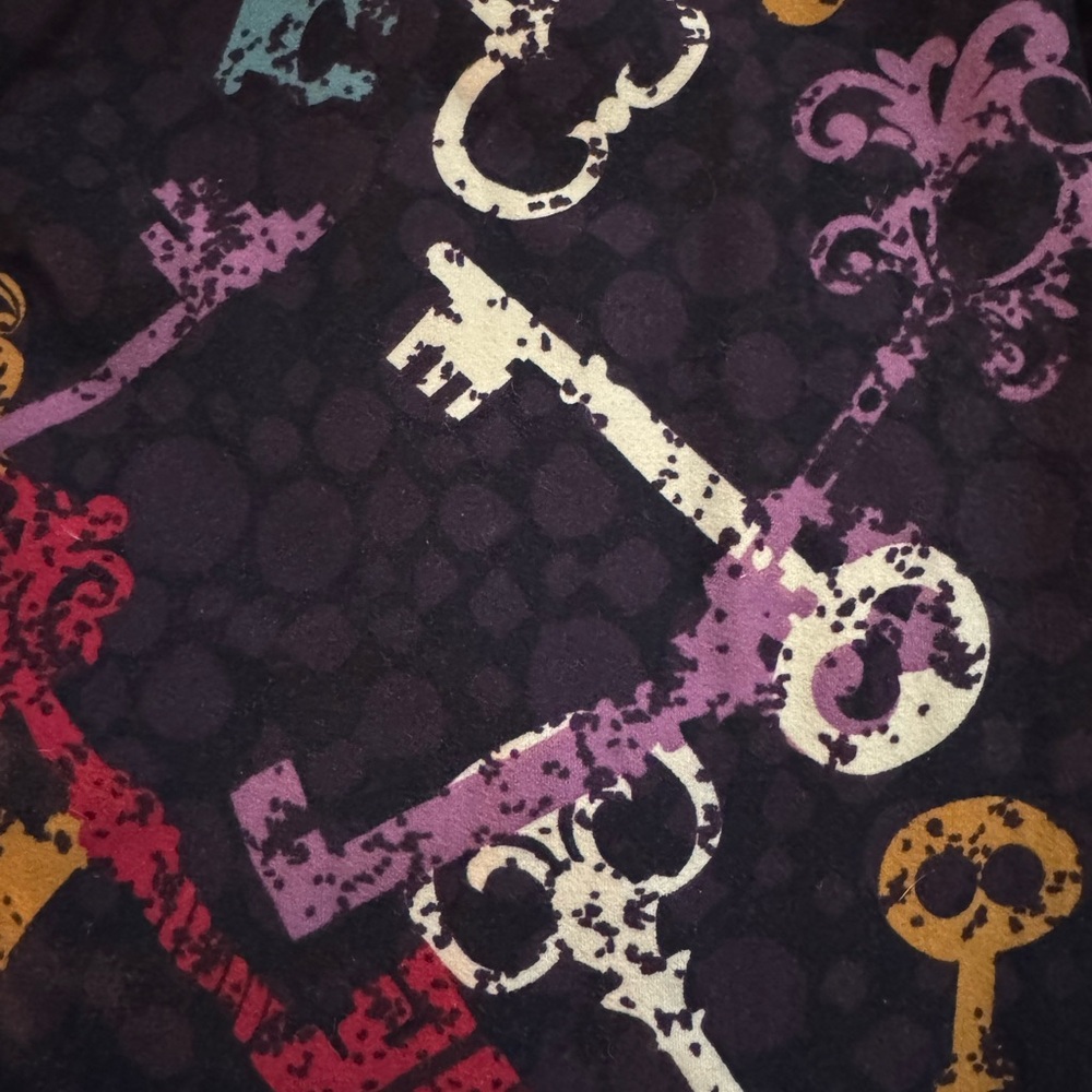 โจ Donated: LuluRoe Tall & Curvy lot of 4 colorful & vibrant patterned leggings. - Picture 2 of 7